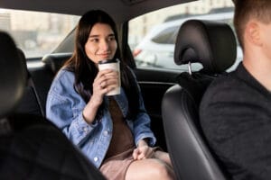 Kenapa Sewa Mobil dengan Sopir Lebih Murah