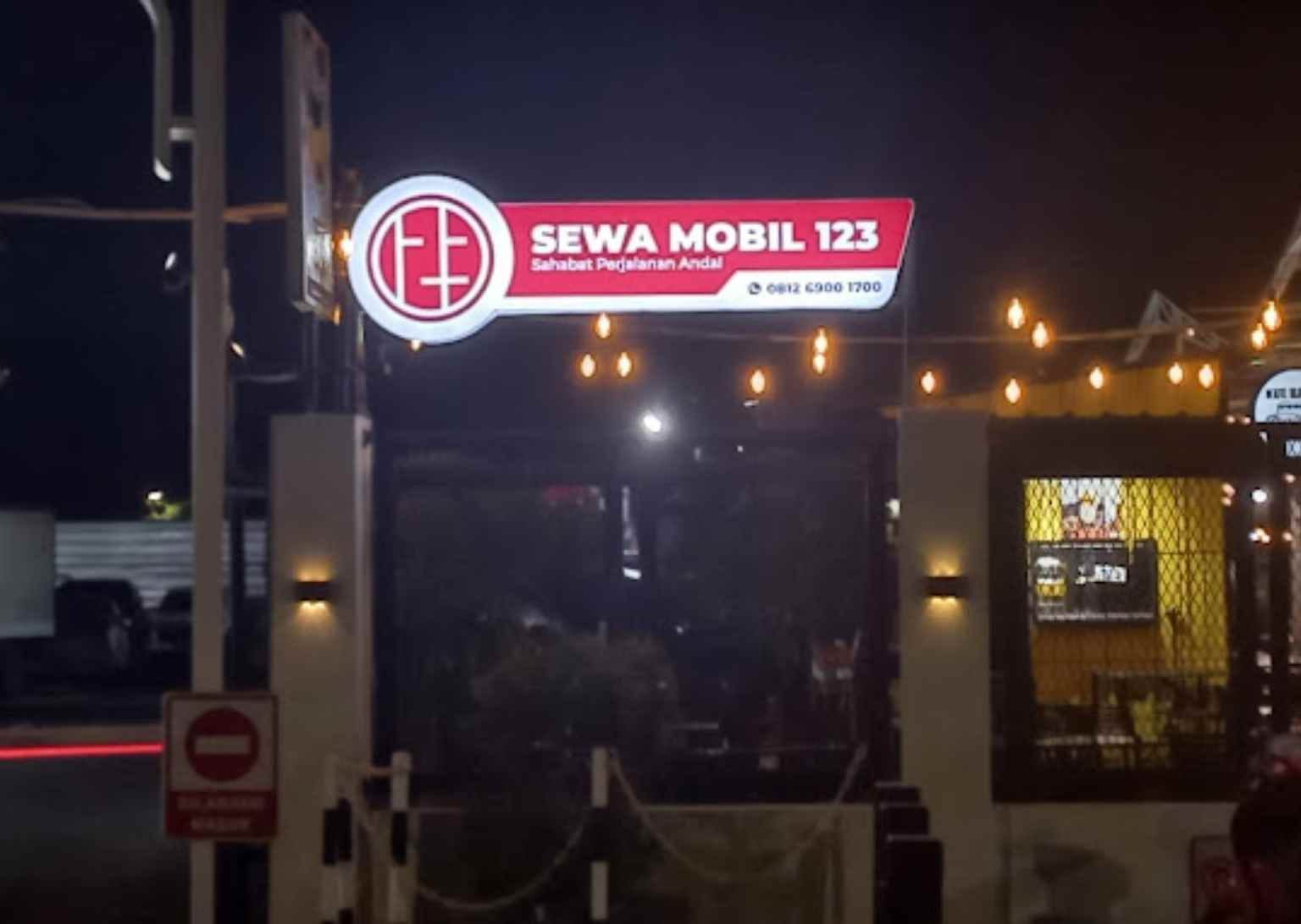 Sewa Mobil Lepas Kunci