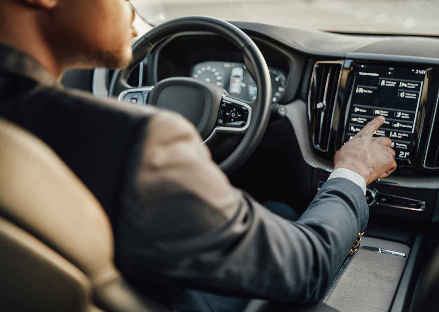 Keuntungan Sewa Mobil dan Supir di Jakarta