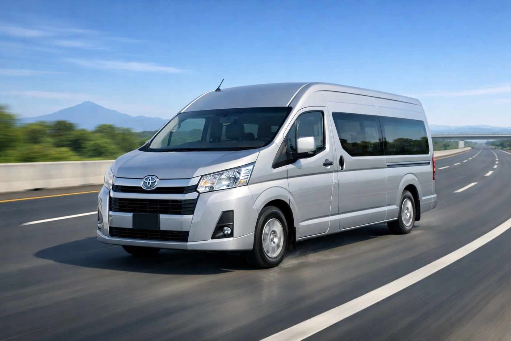 Perbedaan Hiace Premio dan Commuter